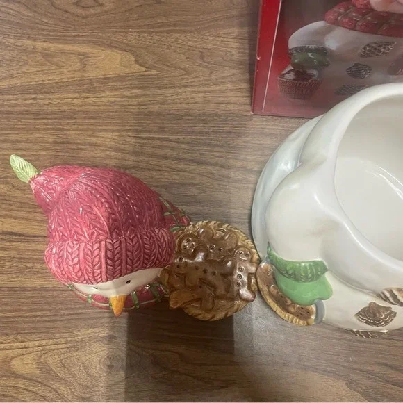 Holiday Time Ceramic Cookie Jar Snowman with Pie‎ Christmas Holiday Decor - Picture 7 of 12